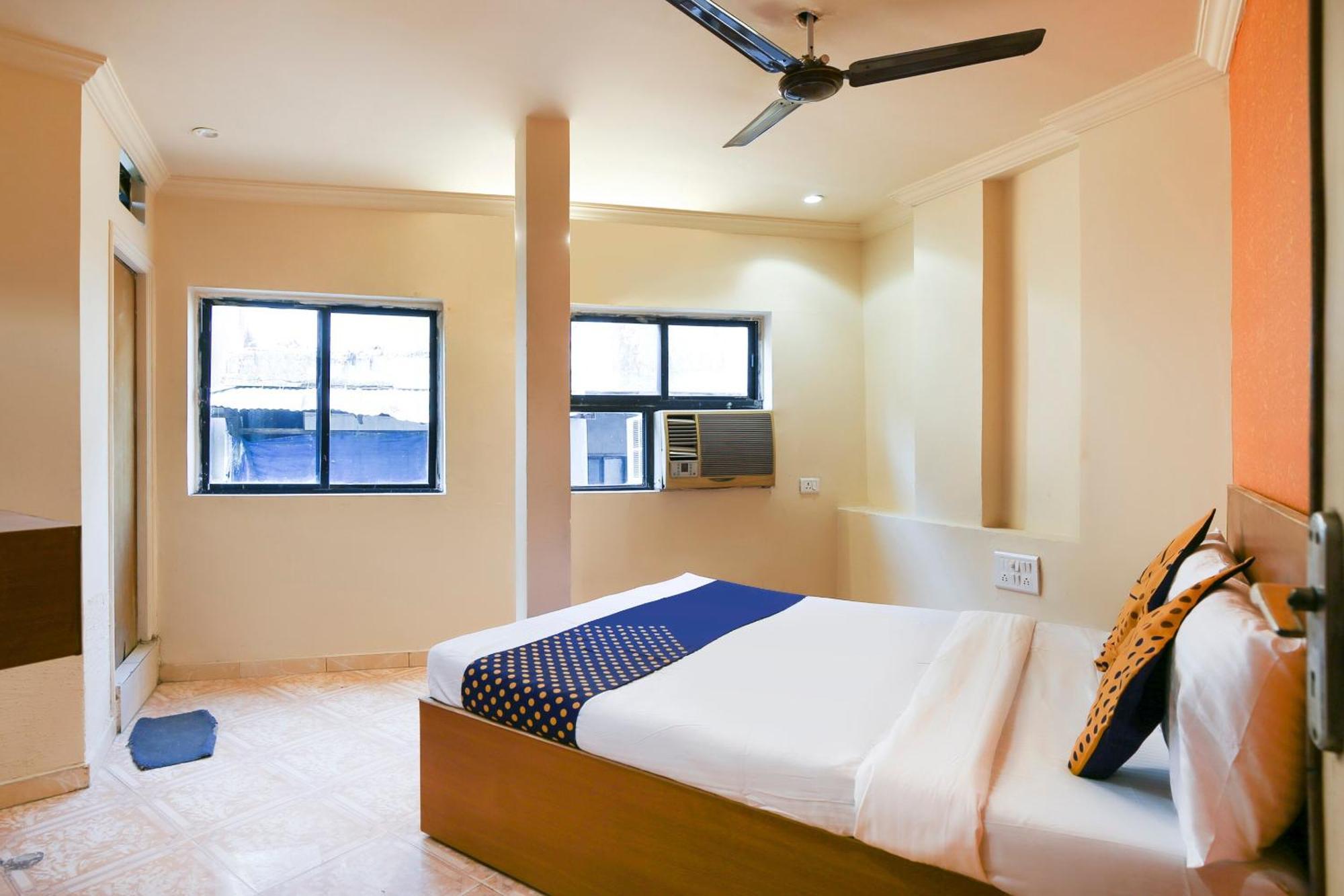 Hotel O Super Guest House Ahmedabad Buitenkant foto