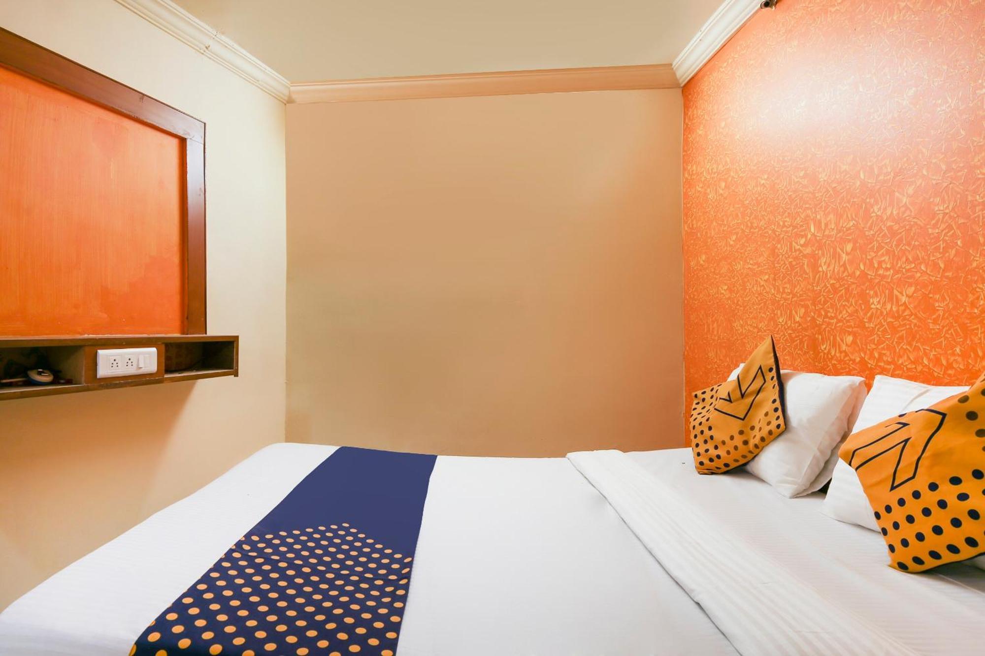 Hotel O Super Guest House Ahmedabad Buitenkant foto