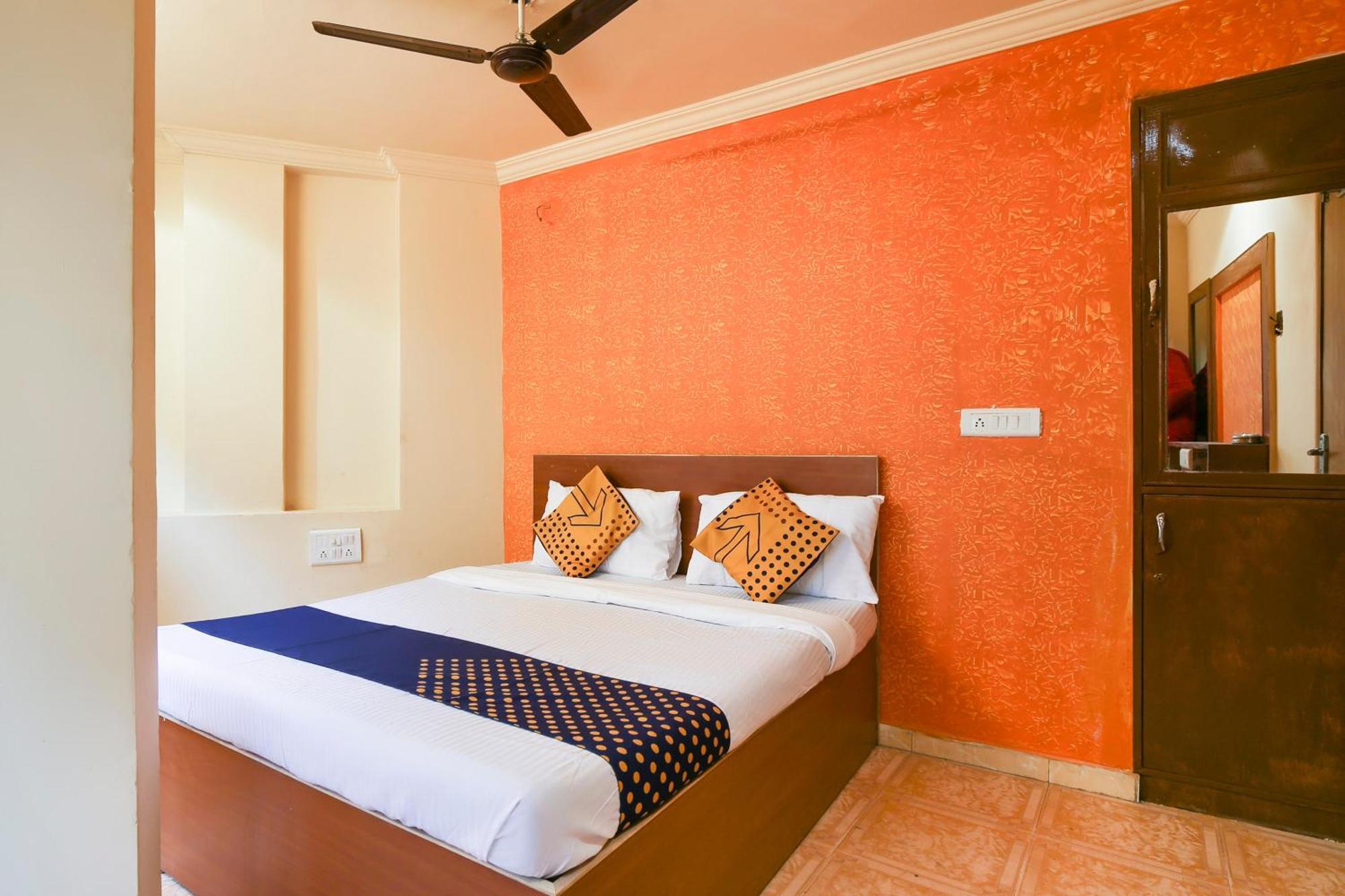 Hotel O Super Guest House Ahmedabad Buitenkant foto