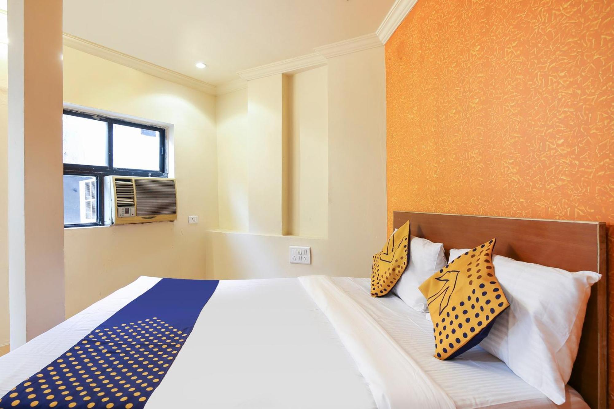 Hotel O Super Guest House Ahmedabad Buitenkant foto